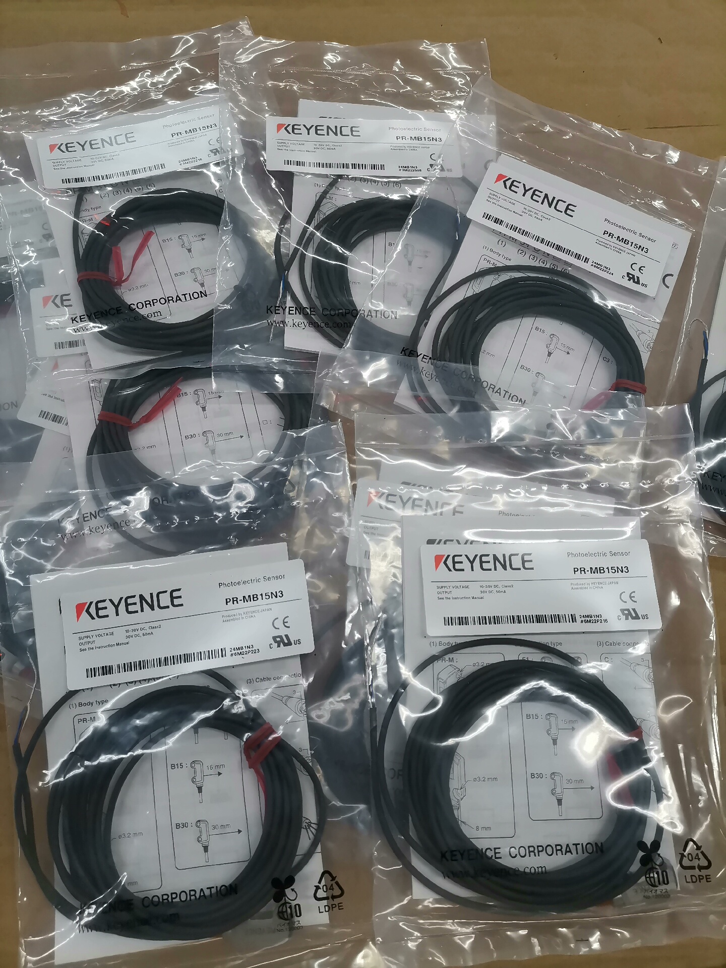 基恩士PR-MB15N3传感器全新原装正品，包装袋未开封