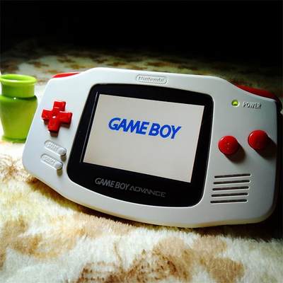 原装gameboy彩色游戏机 精改极光 高亮背光GBA掌机 童年