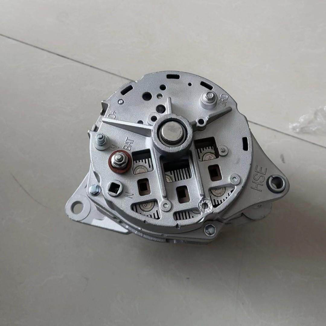 东方红发动机拖拉机柴油机发电机农机配件JFZ1108发电机12V100A
