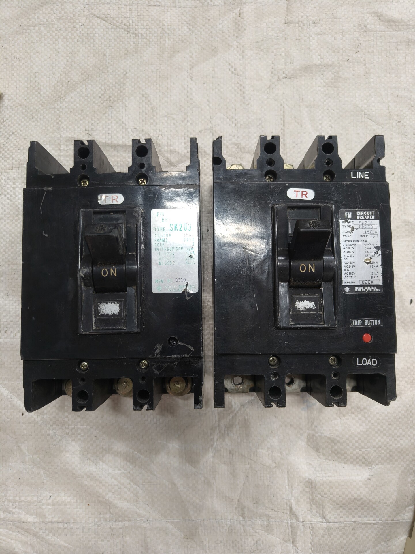 日本进口断路器  SK203和SK225  3P 150安