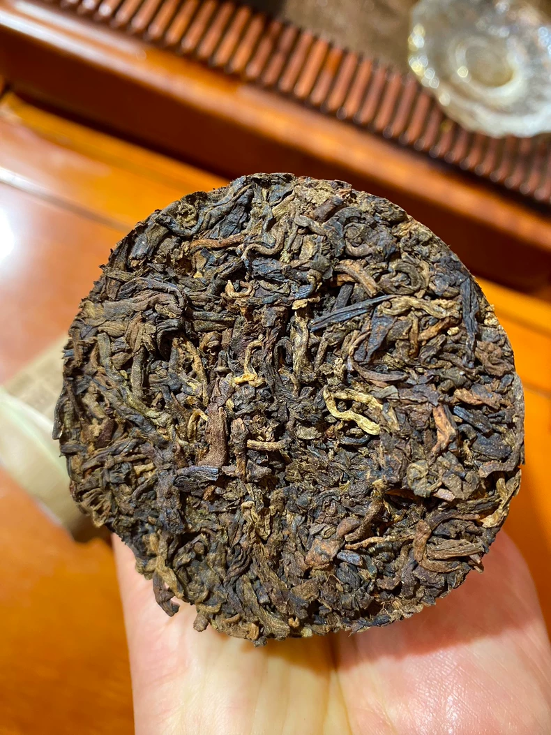 雲南普洱茶熟茶2015年冰島龍柱茶柱500g一根手工製作陳年老茶陳年純料壓製裏外一口料包郵 普洱茶 BUASHOP普洱老茶