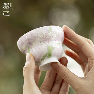 墨己玉泥白瓷手绘葫芦茶杯功夫茶具家用陶瓷墨染紫色百合花品茗杯