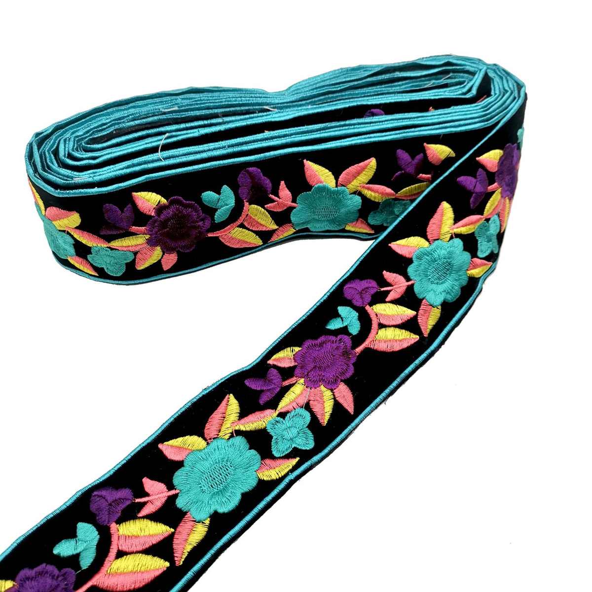 厂家直销 欧美民族风织带 刺绣服装辅料花边异国风情绣花条码