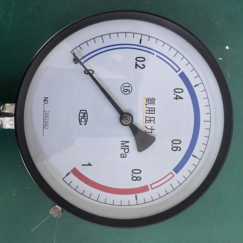 YA-100氨用压力表冷库氨气氨液真空压力表径向0-1.6MPA厂家供应
