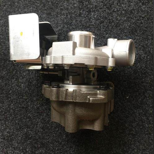 上汽大通2.5 796910-0004 GT17涡轮增压器