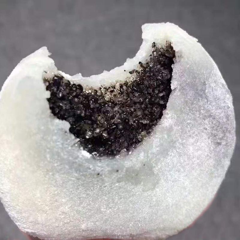 现货黑芝麻馅夹心糯米糍粑贵州特产小吃粑粑年糕农家早餐手工包馅
