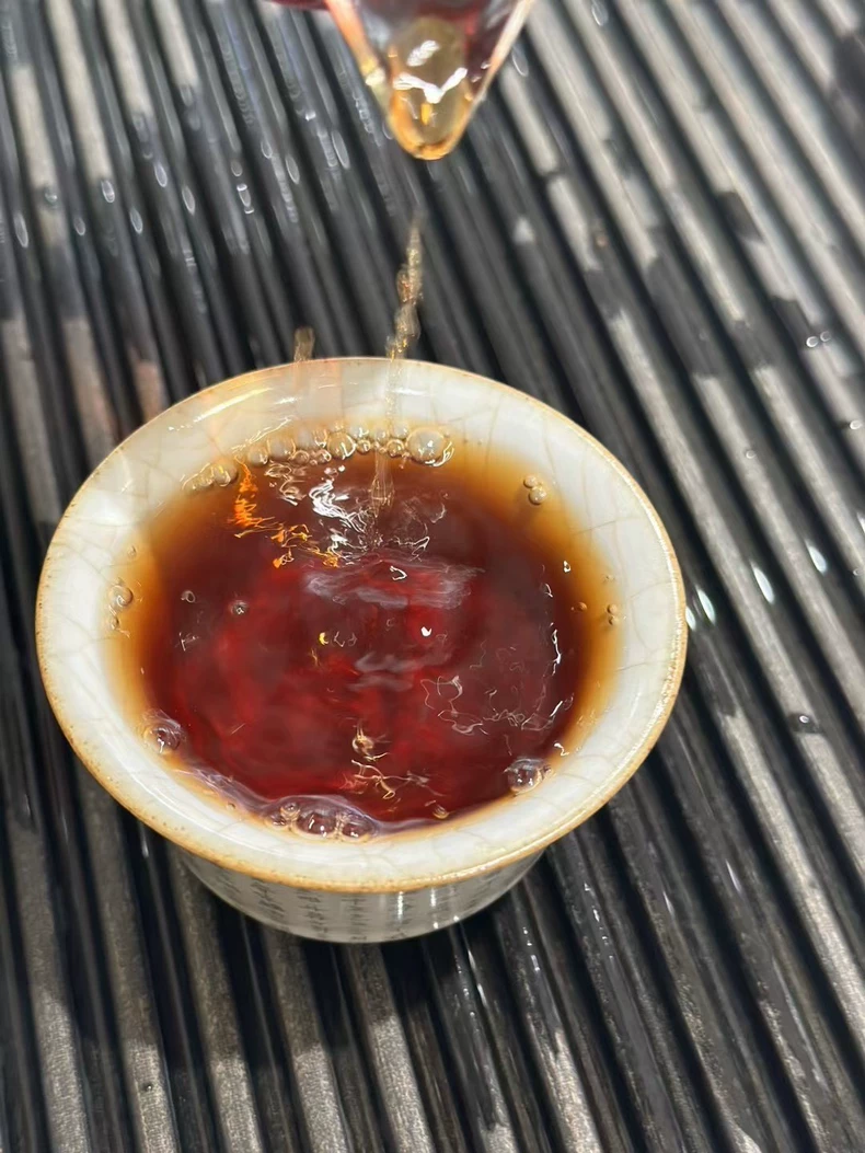 雲南普洱老生茶參藥香之王，真正的老茶，老到掉牙，古董老生茶磚，參藥香濃郁到爆炸！ 普洱茶 BUASHOP普洱老茶