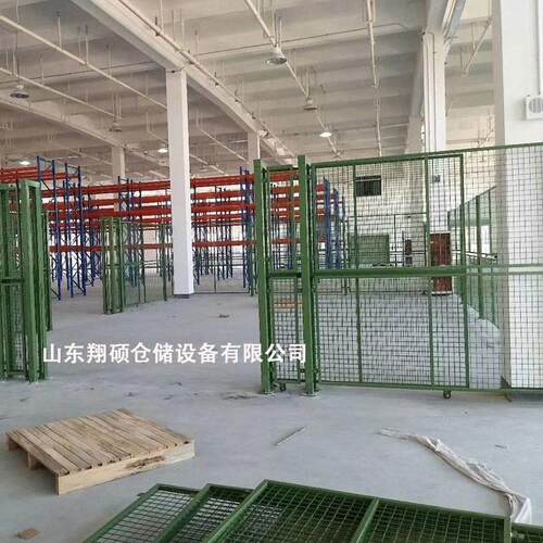 济宁翔硕金属冲孔网隔离带防尘降噪通风散热工业车间隔断