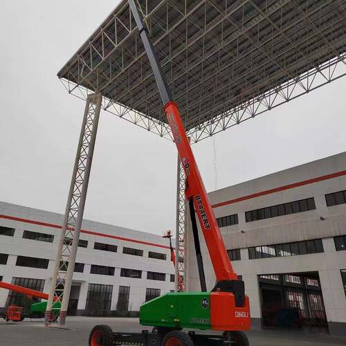 直臂车月租15000元28米型直臂式作业平台高空车登高车升降机