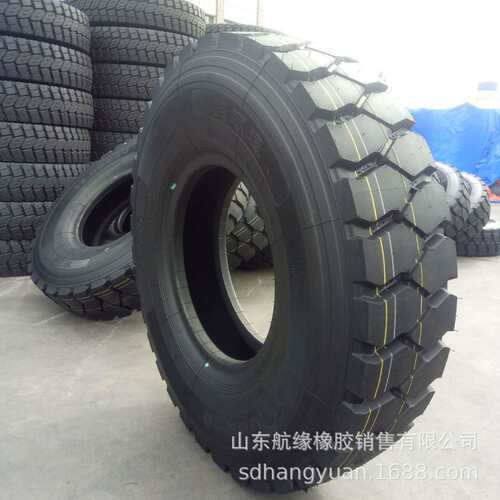卡车钢丝胎 1100R20 1200R20矿山重载机械轮胎耐磨抗载厂家直供