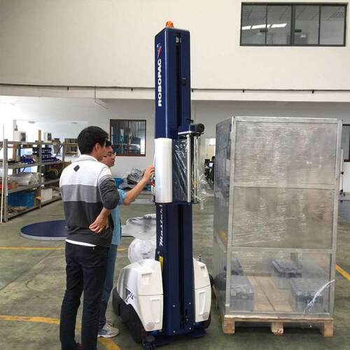 意大利自动缠绕包装机MASTER80自走式机器人缠绕机器人
