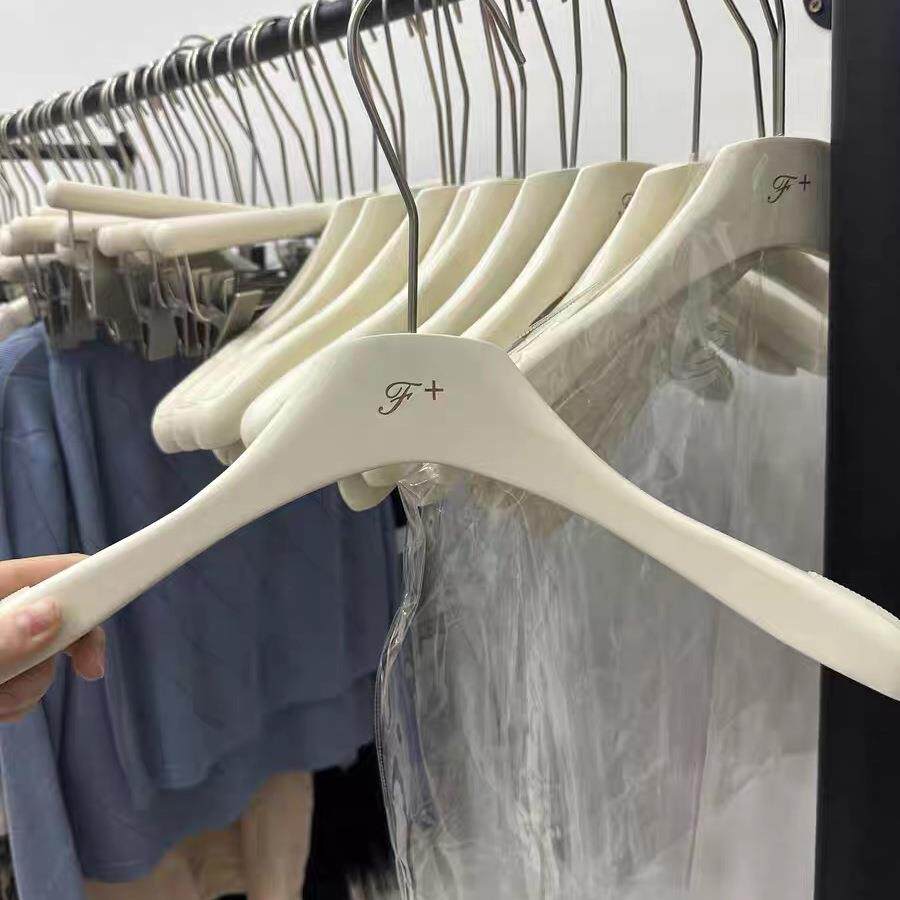 服装店衣架防滑奶白色实木定制衣挂木质裤夹雕刻LOGO儿童装衣撑子
