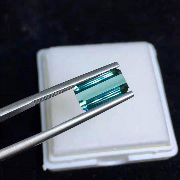 时尚新款彩色宝石镶嵌首饰定方形切割2.8ct天然绿碧玺裸石戒面