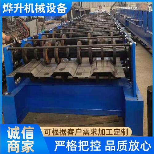 除尘箱体板设备加工半自动6个厚碳钢除尘箱板冷弯滚压设备厂家