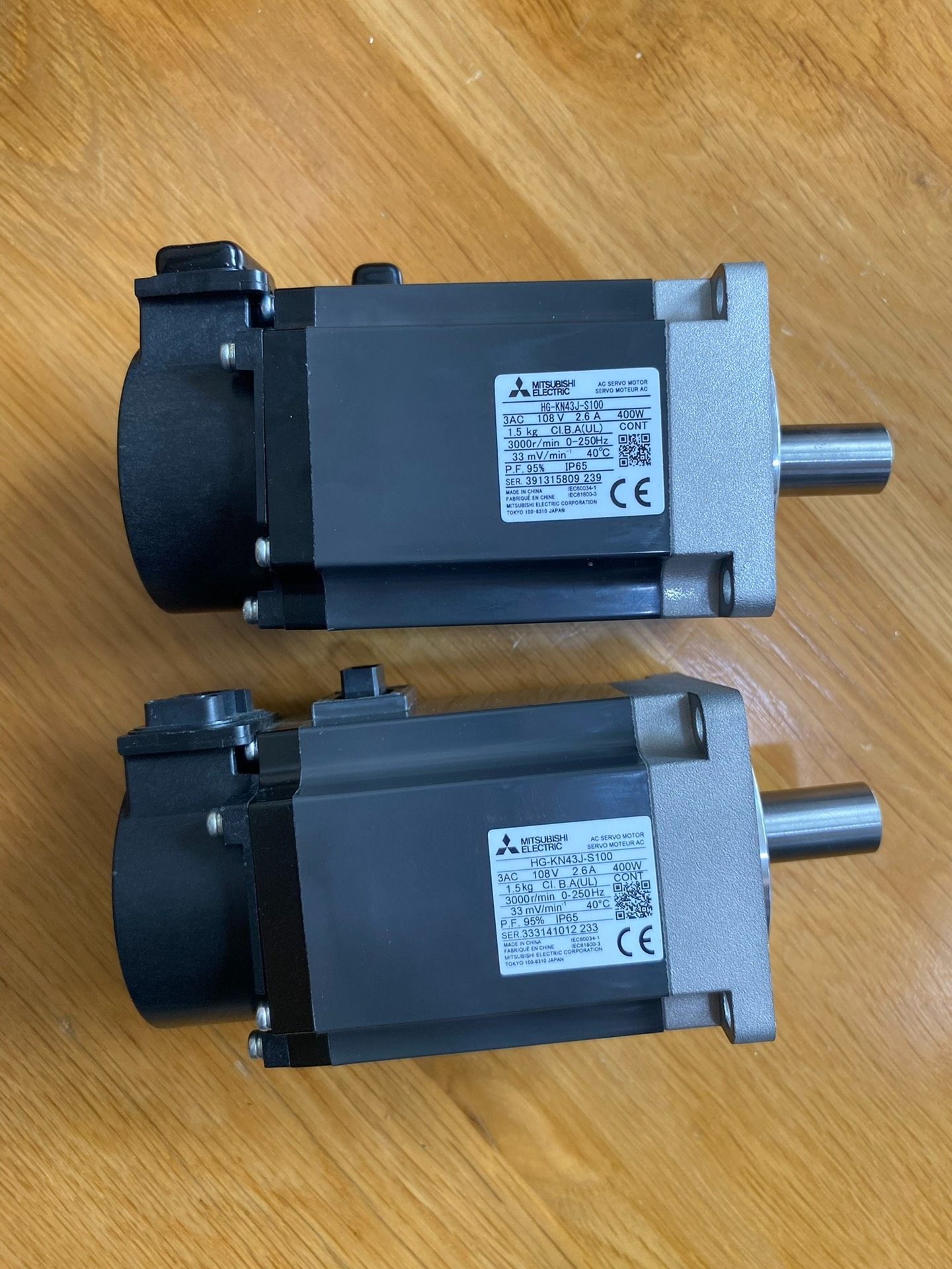 三菱伺服电机，型号HG-KN43J-S100，实物图拍摄，成