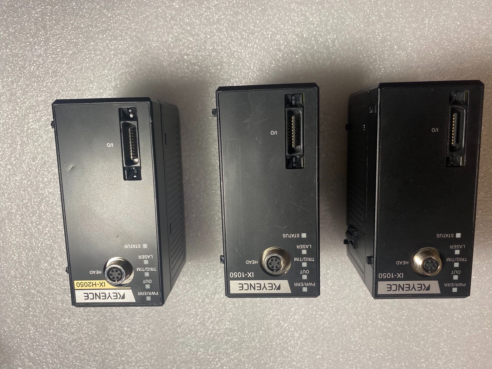 基恩士KEYENCE控制器，型号IX-1050和IX-H20