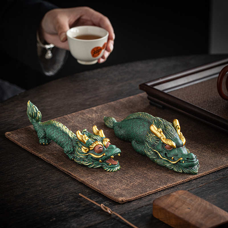 创意祥龙卷王茶宠招财龙年可爱治愈系摆件镇纸搁笔架家居桌面装饰