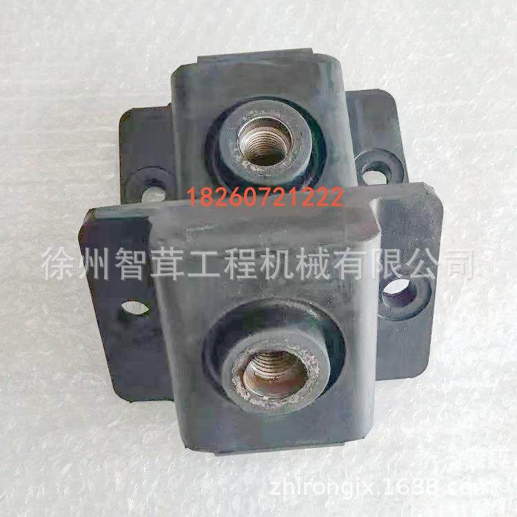 徐工压路机发动机 变速箱底脚垫 支腿减震橡胶块 配件
