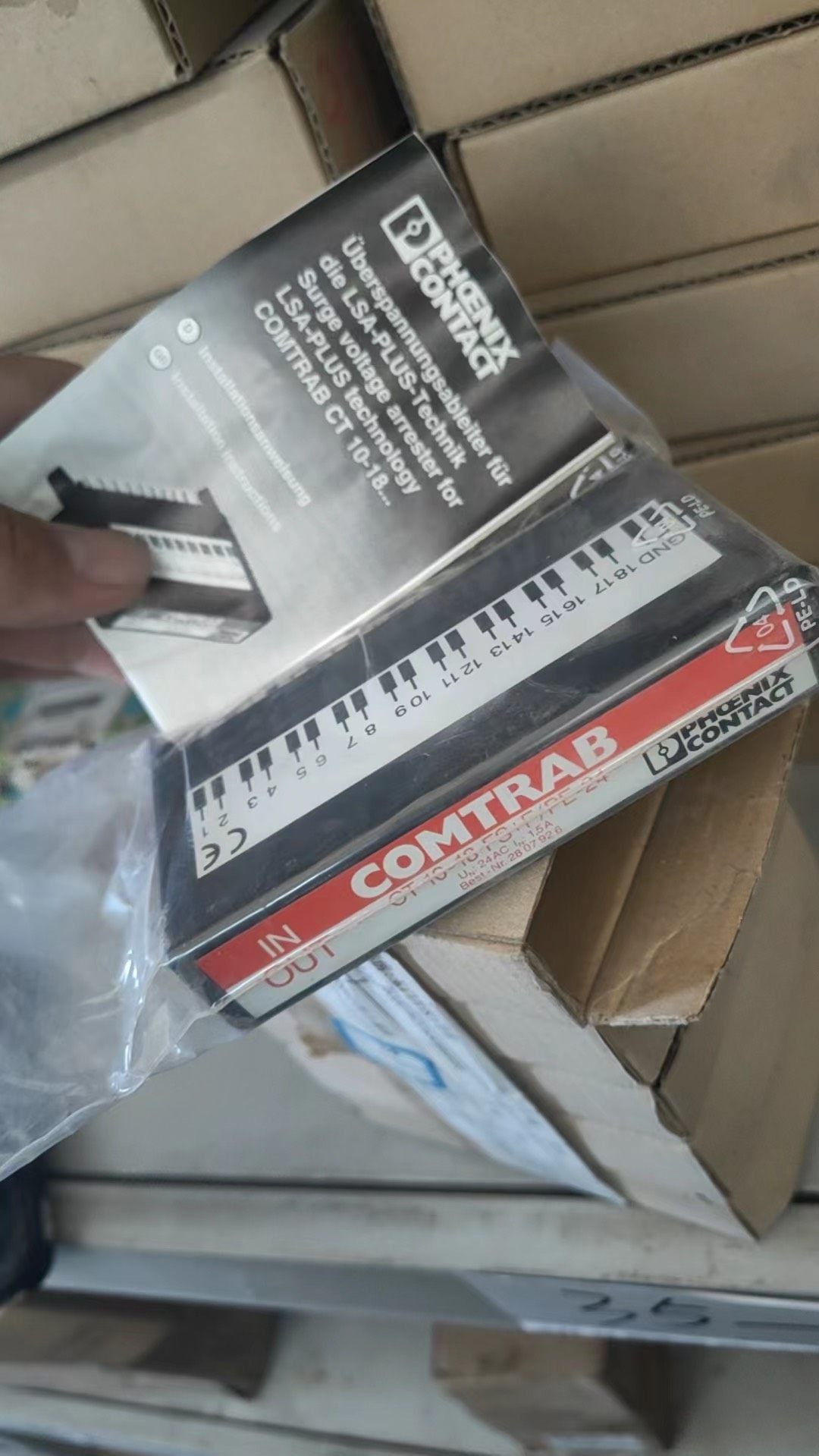 菲尼克斯电涌保护连接器CT10-18FS+F/PE-24