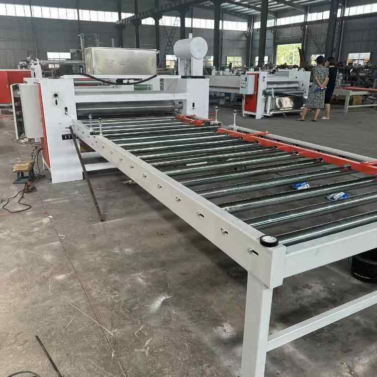 抗倍特防火板贴面机 对片防火皮镀锌钢板复合机 辊传动自动覆膜机