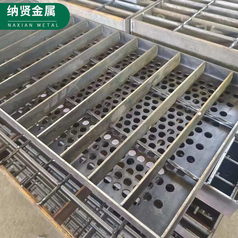 厂家供应镀锌钢格栅 光伏平台走道楼梯踏步不锈钢热镀锌钢格栅