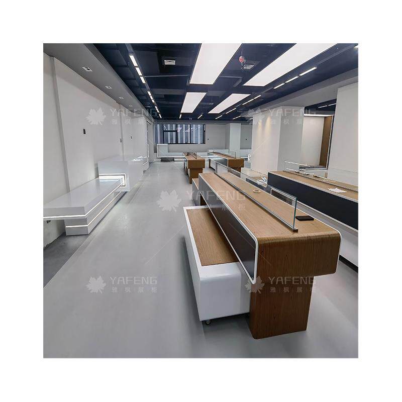 产品展厅展示柜木质带灯地台烤漆展示柜模拟机器设备展柜展厅设计