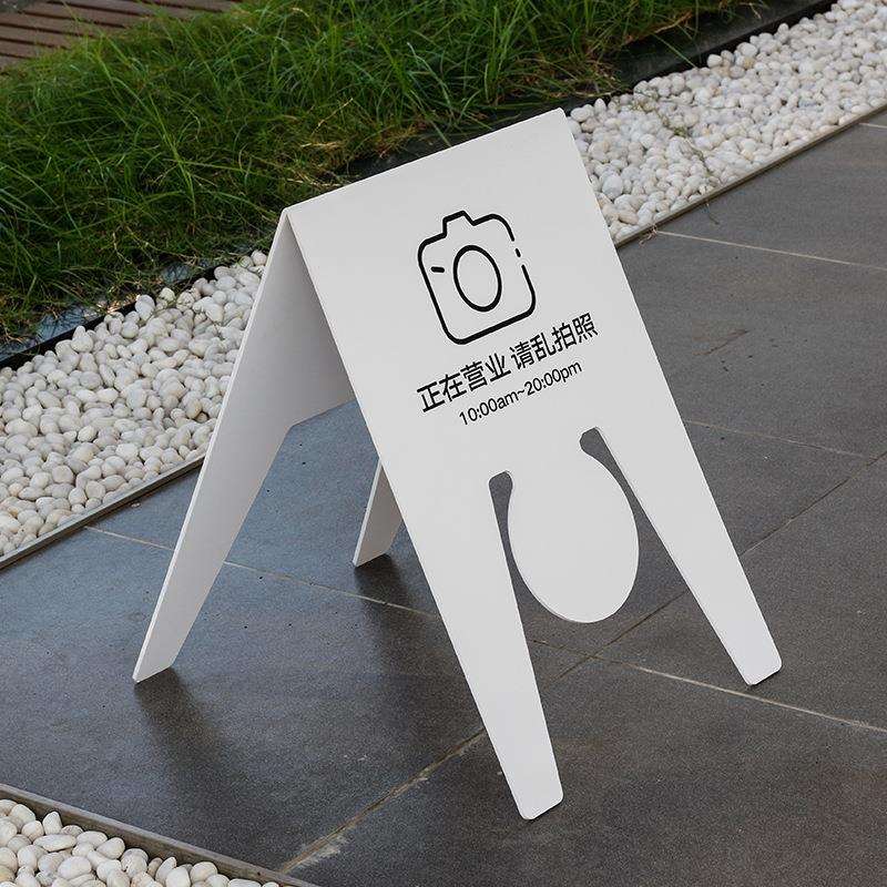 创意北欧提示牌门口招牌小心台阶地滑正在清洁招牌广告牌