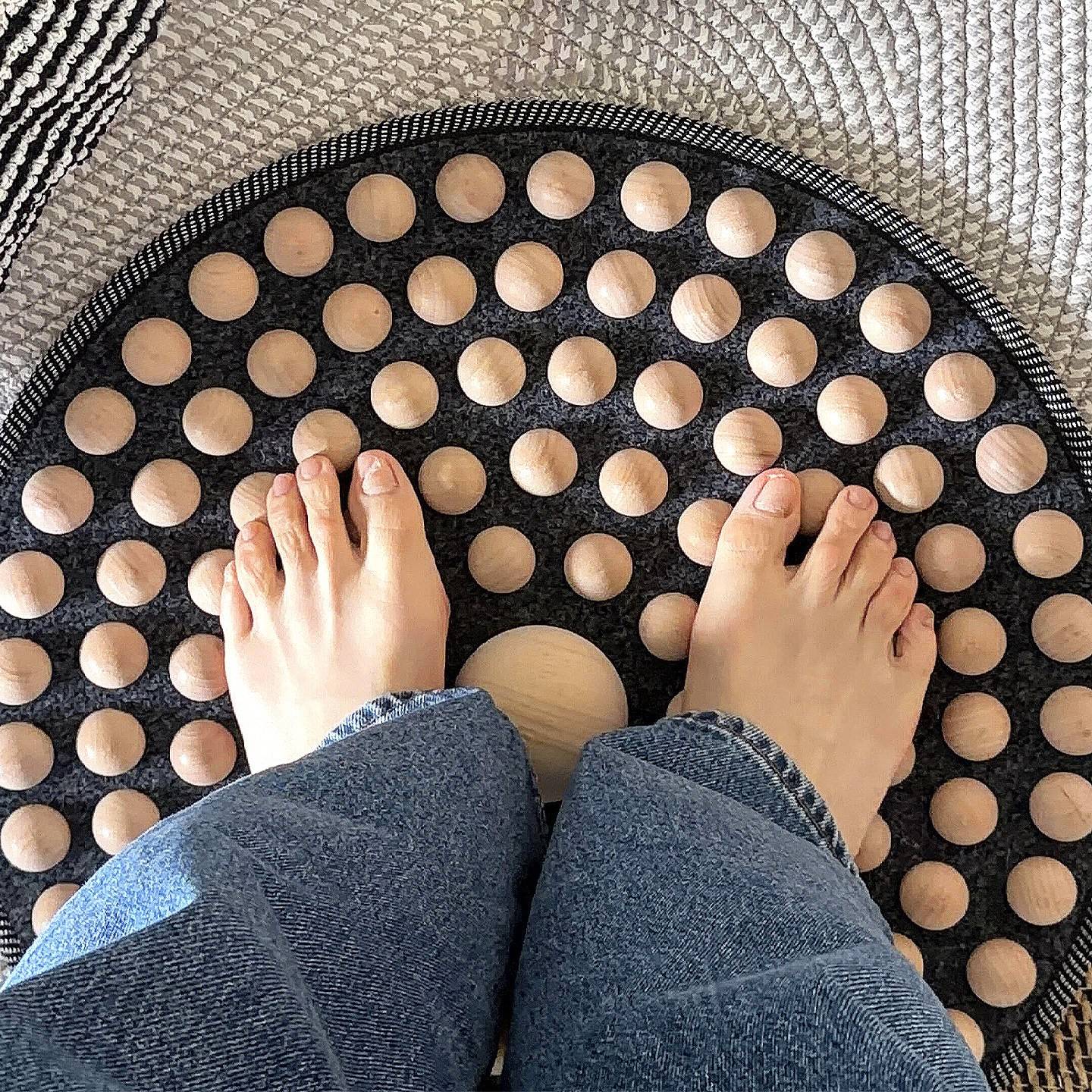 足底按摩脚垫通经络慢跑指压板实木脚踩踏室内原地跑穴位足疗脚垫