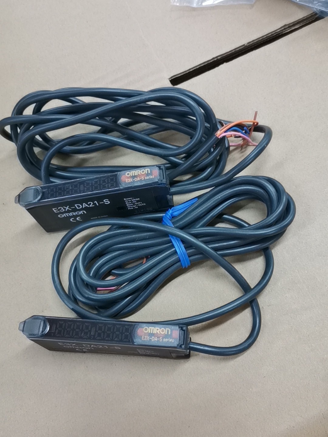 欧姆龙传感器E3X-DA21-S原装正品，全新无包装，实物图