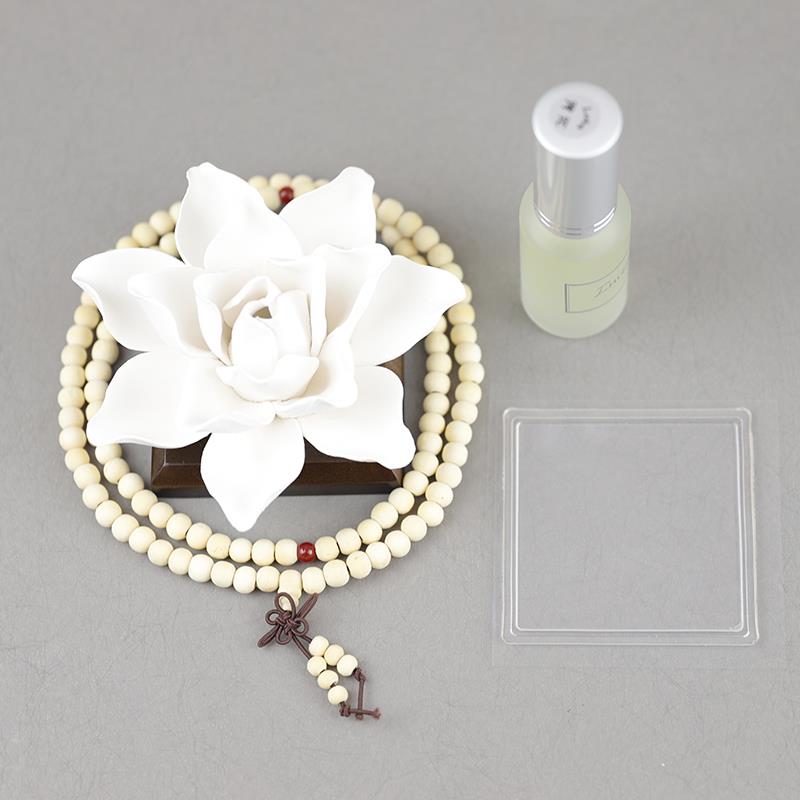 正品陶瓷莲花汽车装饰车载车意香水个性高女神款网红创内饰档品摆