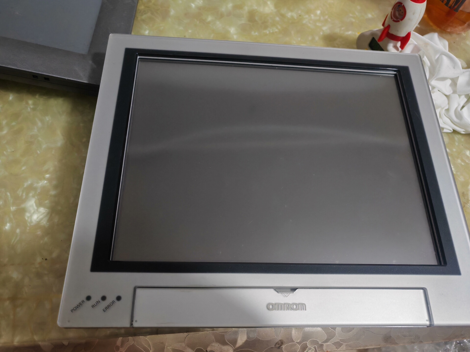 欧姆龙视觉控制器触摸屏