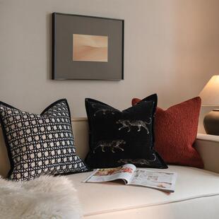 现轻奢高级感客厅沙板发抱枕样间靠靠20232垫雪尼尔提花金钱代豹