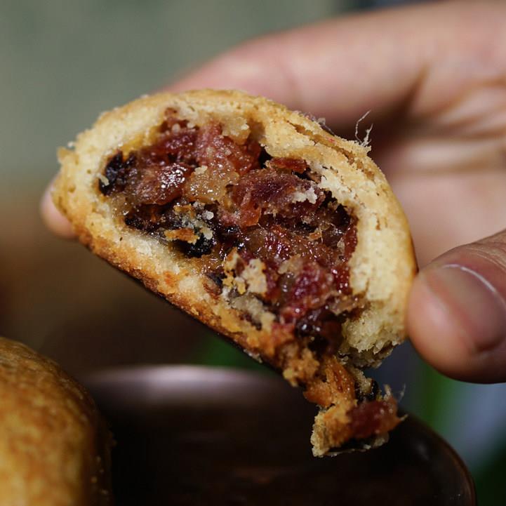 云南糕点南时|鸡枞菌云腿月饼干巴菌火腿月饼云南特产传统糕点茶