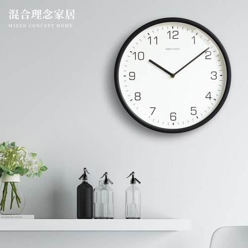 挂钟简单大气无声客厅餐桌家庭2025网红新款格栅极简自动对时钟表