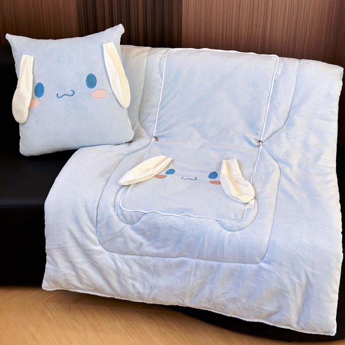 玉桂狗抱枕毯贴布绣双面牛奶绒二合一多功能车载办公月桂狗靠垫毯