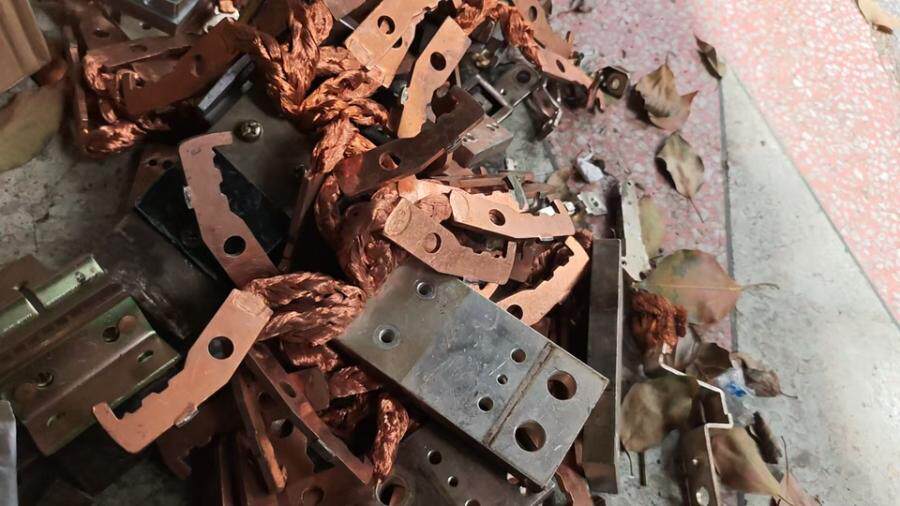 4月20日北京【京械5610】紫铜银触点一批40斤左右网络拍卖公告