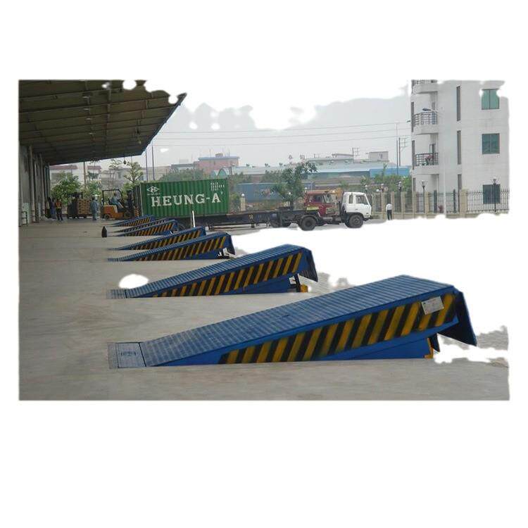 现货提供固定式液压登车桥工厂仓库集装箱叉车过桥板货车装卸平台