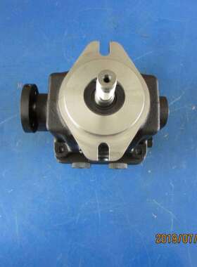 供应徐工XSM203压路机配件803004235 PV10-636驱动泵