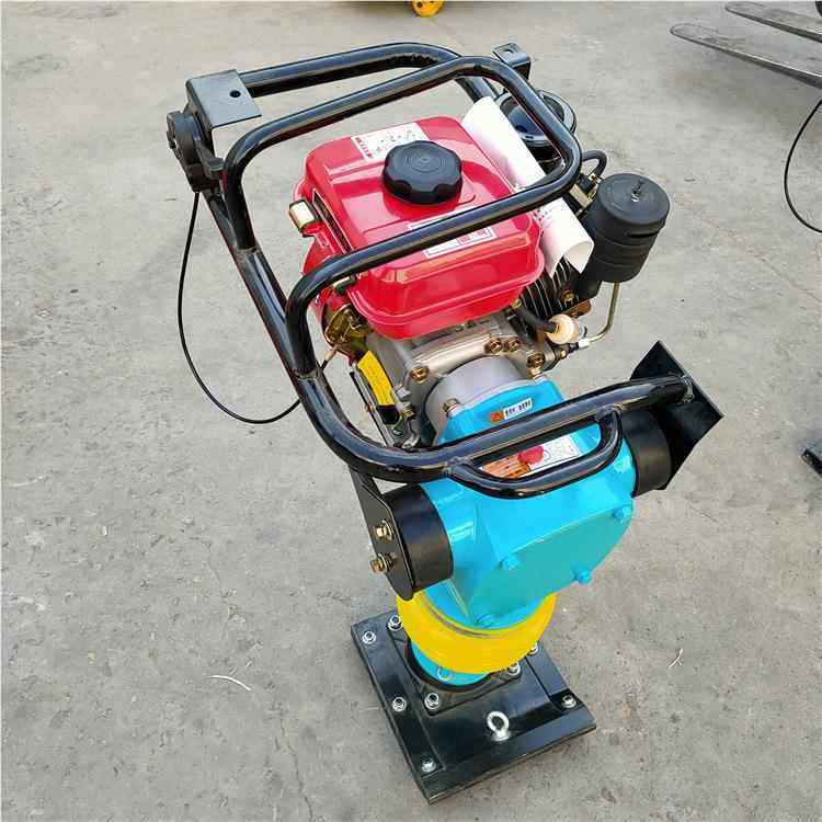 面油打夯机路建筑冲击夯整路基立平式夯土机155H柴CD100型电动冲