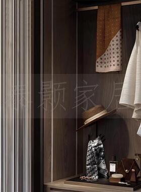 棕咖色调样板房衣帽间摆件软装搭配组合全屋设计样板间衣柜装饰品