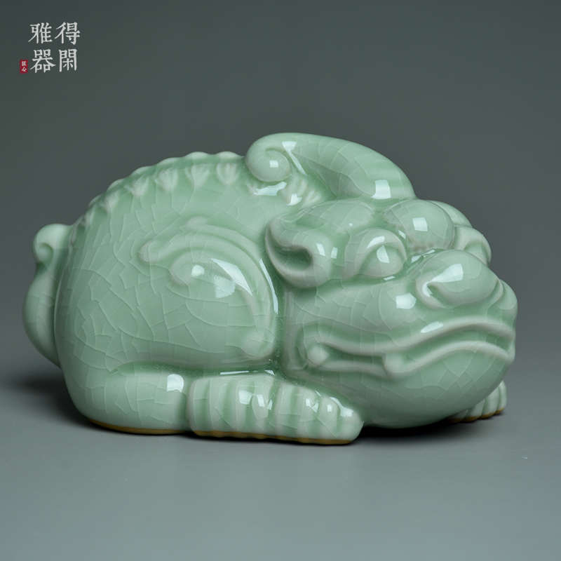 汝窑瓷豆青釉貔貅吉祥如意金蟾茶宠摆件茶玩茶台把玩可养蝉翼开片
