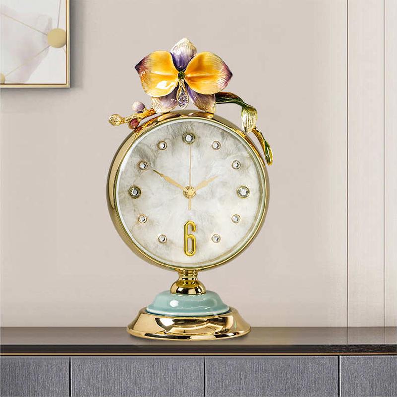 新款家用网红石英钟客厅简约轻奢时尚静音新中式桌面摆件座钟