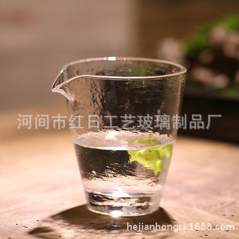 日本工艺磨砂玻璃公杯水波纹 透明耐热玻璃分茶器 锤纹公道杯