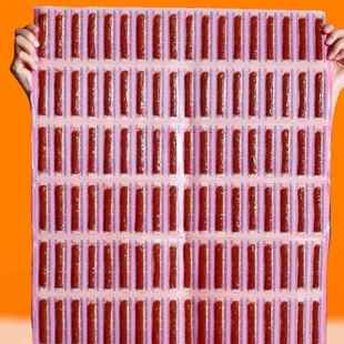 被子辣条一根筋三折叠108包整版辣条小鹏食品童年辣条网红零食