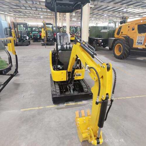 R319农用小型挖掘机果园家用小挖机多功能挖机挖土机