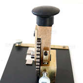 金属标牌手压敲字压纹凹字打码 尚航 小型狗牌铭牌手动冲压打标机