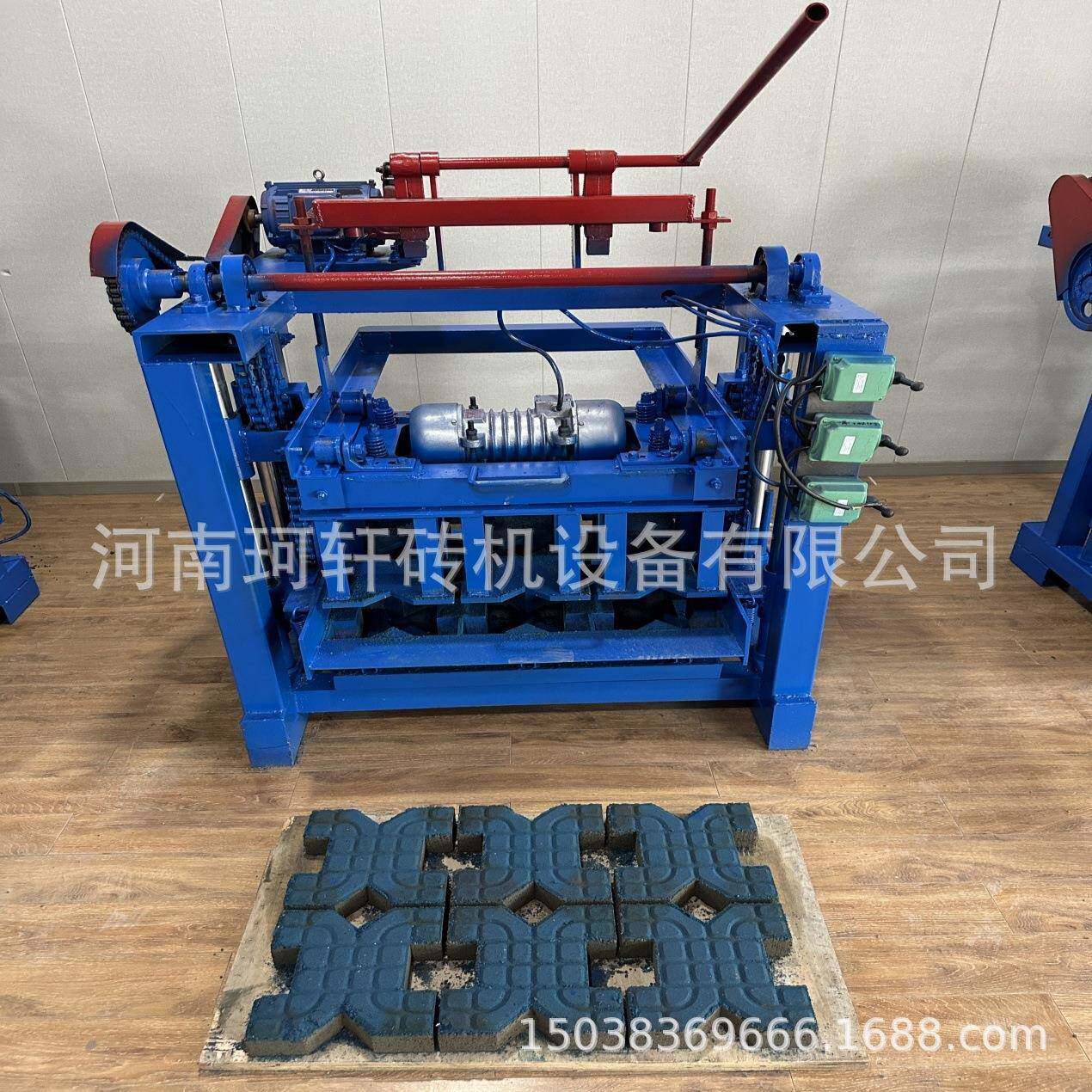 热销款半自动混凝土制砖机免烧路面砖机多功能可换模具水泥砖机