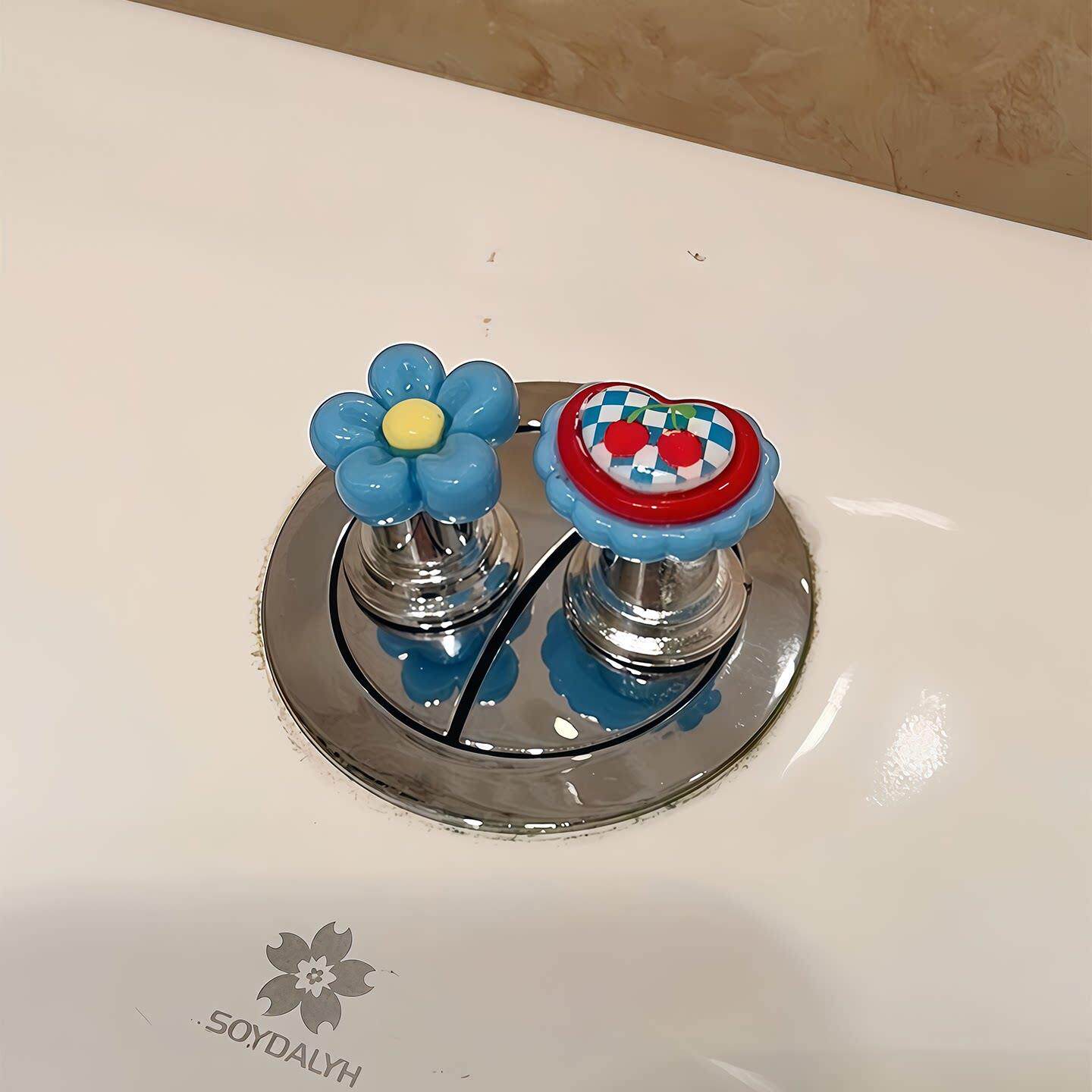 可爱猫马桶按键省力辅助贴美甲辅助马桶按压器按钮通用防水