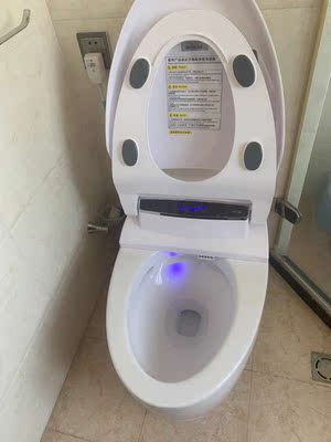 易臣家用智能即热式遥控翻盖坐便器怎么样？不要单看众测表面？