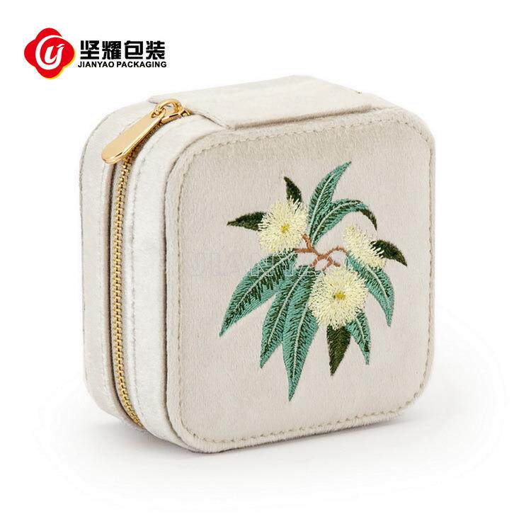 新品古典中盒式文艺刺绣VYS形首首饰拉链盒珠宝盒方饰收纳盒